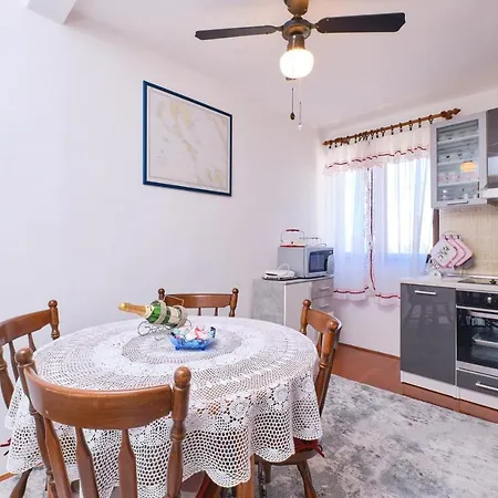 Ana Apartament Mali Lošinj